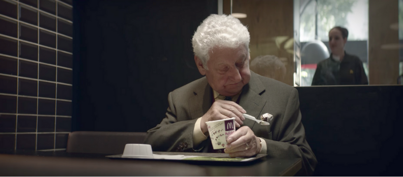 mcdonald tbwa paris un grand-père se tâche avec du McFlurry