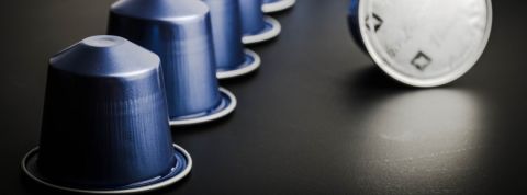 capsules de café nespresso alignées