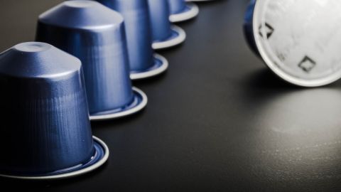 capsules de café nespresso alignées