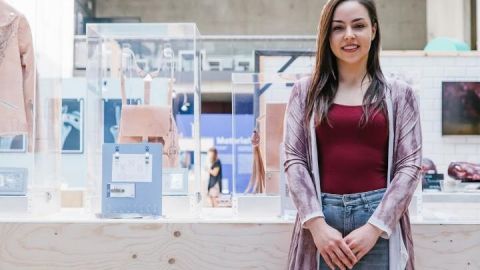 mcqueen-large_trans++_MBhvjUqhIfRd2_dxg_gJ0bgHFEZVI1Pljic_pW9c90