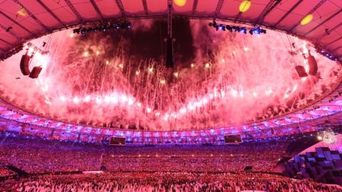 feu-d-artifice-lors-de-la-ceremonie-d-ouverture-des-jo-le-5-aout-2016-au-stade-maracana-a-rio feu-d-artifice-lors-de-la-ceremonie-d-ouverture-des-jo-le-5-aout-2016-au-stade-maracana-a-rio