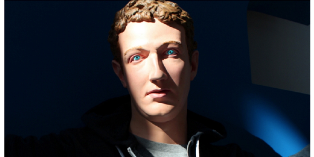 Zuckerberg crucifié par un artiste Zuckerberg crucifié par un artiste