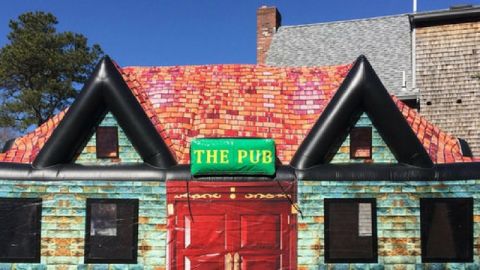 inflatable-pub