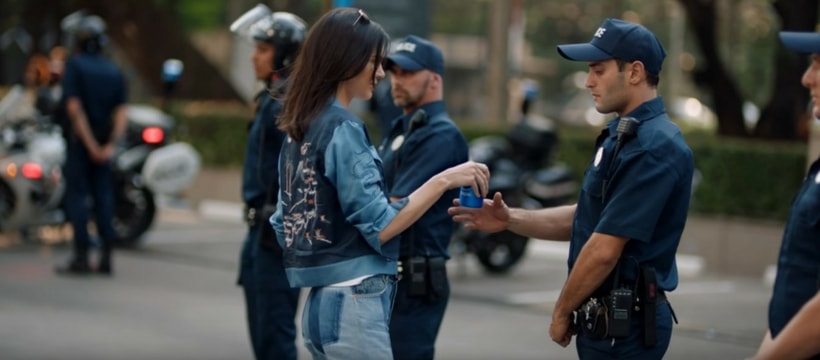 pepsi-kendall-jenner pepsi-kendall-jenner
