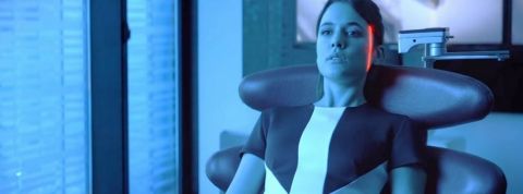 Santander-film-dystopique Santander crée un film dystopique où l'on peut vendre ses souvenirs