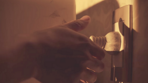 main débrancher prise