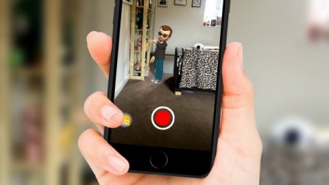 Gabsee Une main tient un smartphone