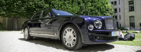 salon luxe visuel voiture de luxe