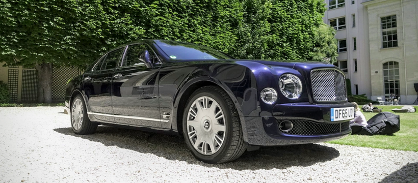 salon luxe visuel voiture de luxe