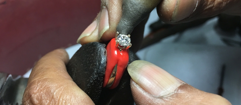 Laurent Massi Setting diamond ring Laurent Massi Setting diamond ring