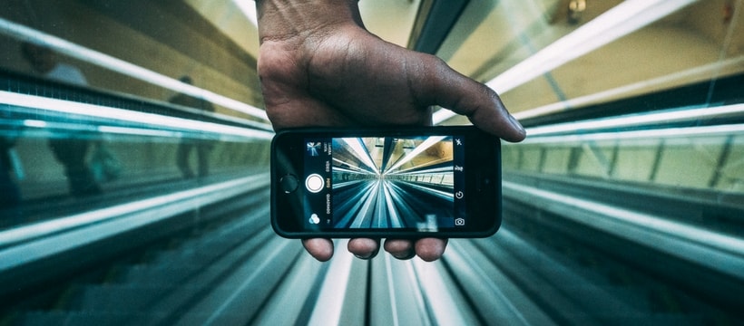 etude facebook IQ smartphone dans le metro