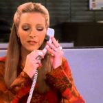 phoebe de friends au téléphone