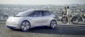 Voiture électrique Volkswagen en ville