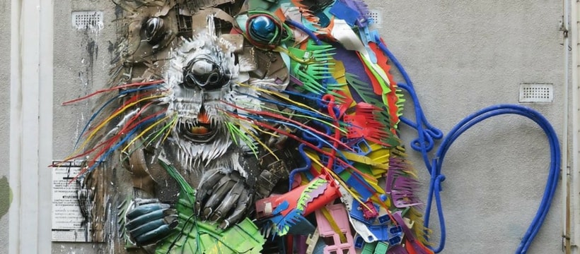 Castor bordalo II un castor geant cree a partir de dechets en plastique
