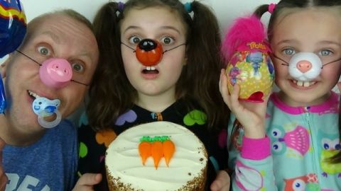 Une capture d'écran de la chaîne YouTube Toy Freaks, fermée par YouTube