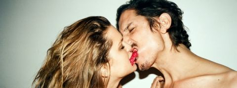 couple en train de s'embrasser