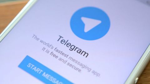 Ecran de téléphone portable avec l'application Telegram