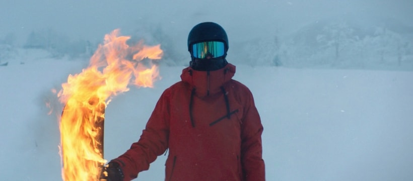 FF- hanghai homme portant une flamme