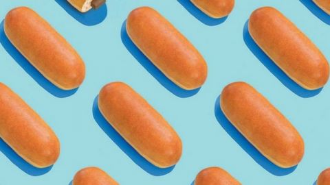 pitch sur fonds bleu turquoise