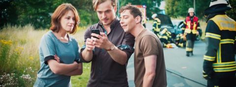 voyeurisme-reseaux voyeurisme réseaux sociaux