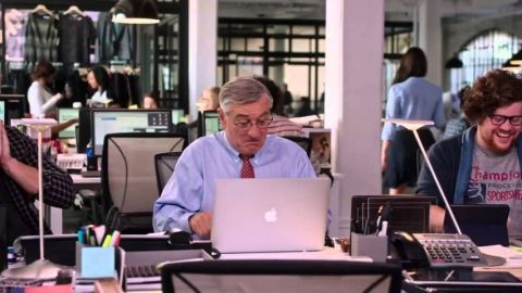 Deniro dans Le Nouveau Stagiaire