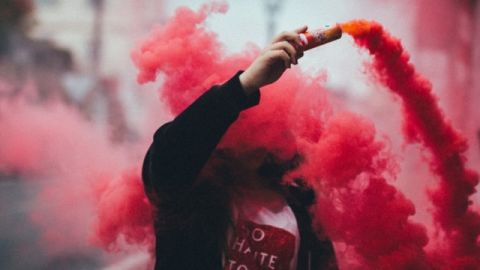 fumigene fumigène rouge