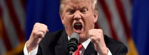 Trump Donald Trump en train de serrer les poings