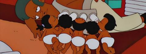 Apu Apu en train d'allaiter ses enfants