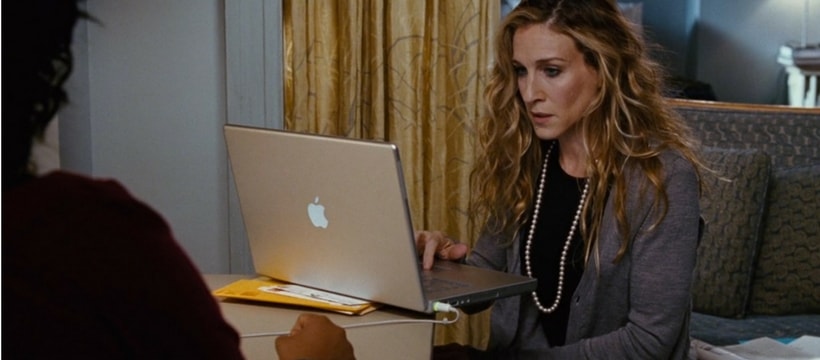 carriebradshaw Carrie Bradshaw en train de travailler