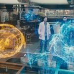 Tony Stark présente son intelligence artificielle à Bruce Banners dans le film Avengers