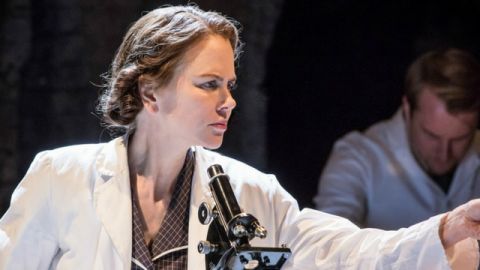 Nicole Kidman dans le rôle de Rosalind Franklin