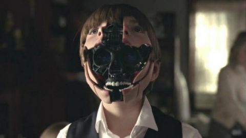 Ford, enfant et robotisé, dans Westworld