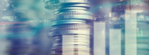 crowdfunding Des pièces de monnaie prises en photo à travers une vitre