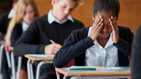 étudiants pendant un examen