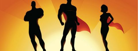 heros Des superhéros sur un soleil couchant