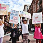 enfants à une manifestation