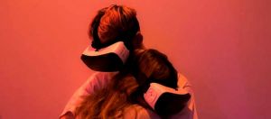 câlin en réalité virtuelle