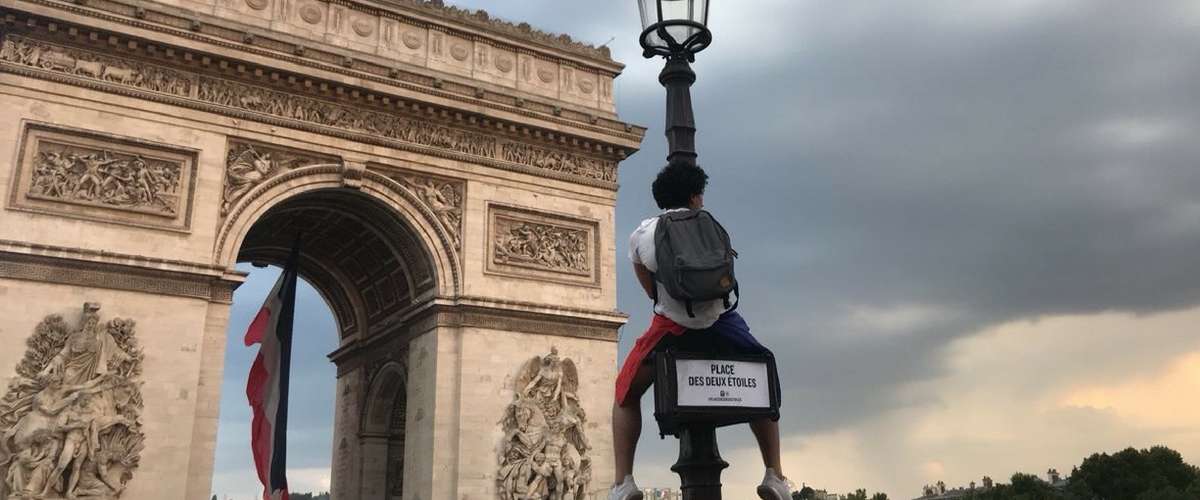 Les marques réagissent après la victoire place des deux étoiles arc de triomphe