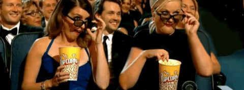 Vous devriez manger votre popcorn avec des baguettes Tina Fey et Amy Poehler