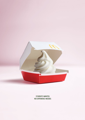 un McFlurry dans une boîte de burger