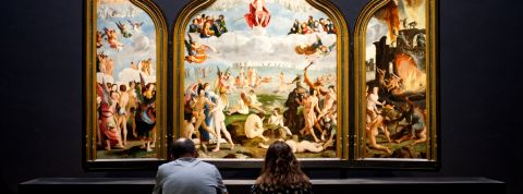 Les expos à ne pas manquer à la rentrée deux personnes face à un tableau dans un musée