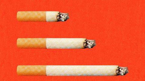 cigarettes sur fond coloré