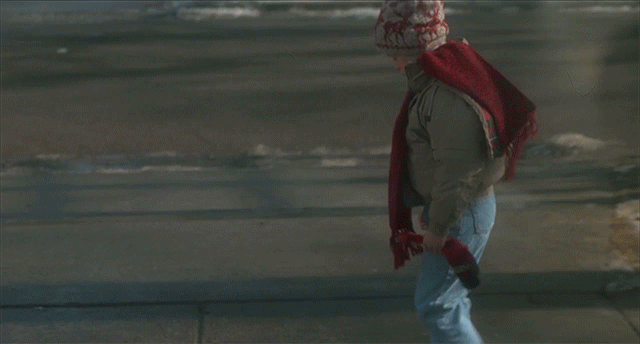 un enfant manque de se faire renverser