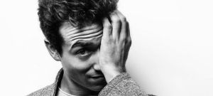 portrait noir & blanc Hugo Clément