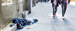 Une personne sans-abri dans la rue aux Etats-Unis