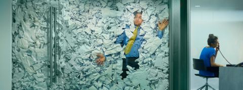 burn out elon musk Un homme emprisonné dans son bureau