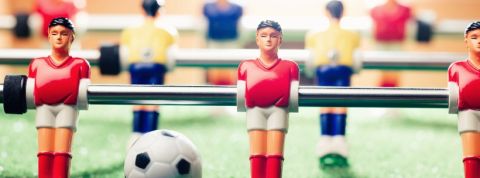 team building babyfoot joueurs en gros plan