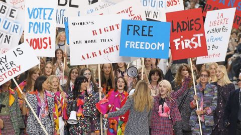 manifestation féminisme femmes chanel