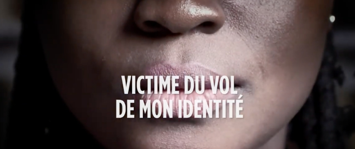Le Ministère de la Justice lance un nouveau numéro d’aide aux victimes Une bouche en gros plan