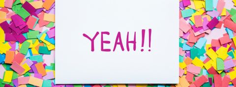 Dispositifs de reconnaissance collaborative : attention aux dérives post it avec la mention yeah dessus et confettis